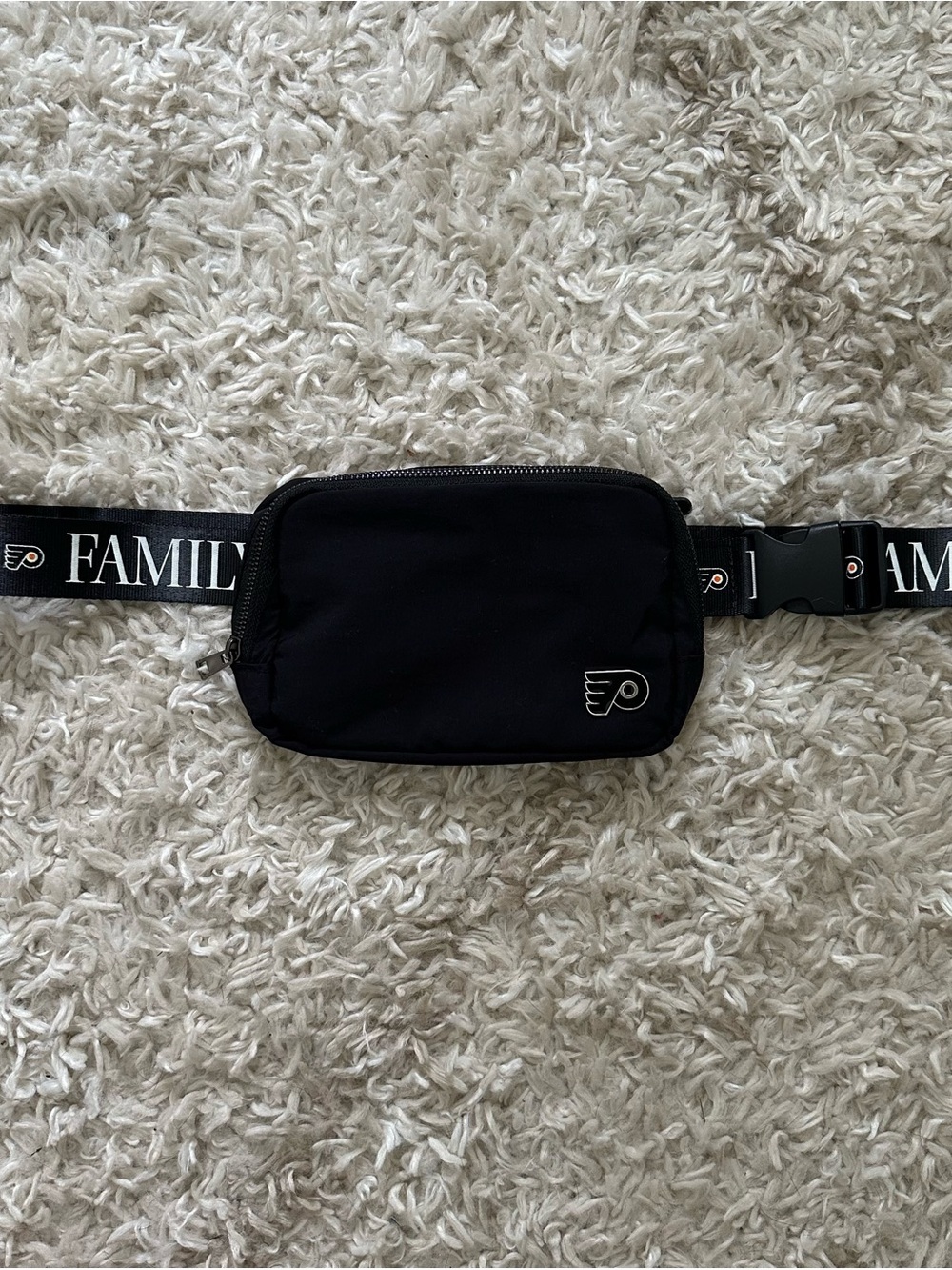 Flyers Black Belt Bag